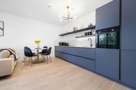 Kitchen...jpg