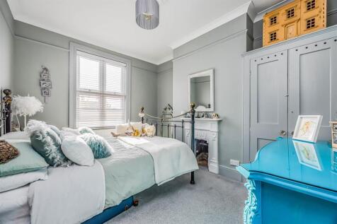 10 Kenilworth Road, Southsea-Smalll-PorticoMarketi