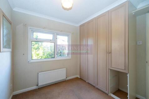 014-113 Elstree Park.jpg