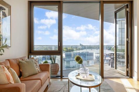 Living & Kitchen