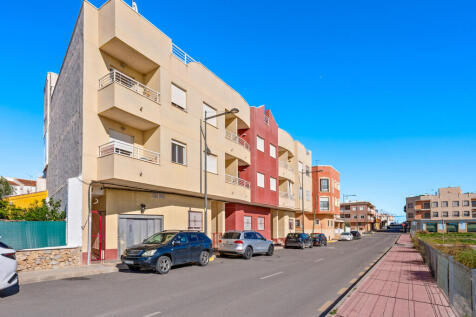 Algorfa Penthouse with communal pool in town centre