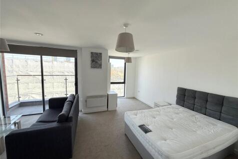 Available: 07/07/2026 Rent: £895pcm Holding Fee : £206.54 Deposit : £1,032.69 No Deposit Scheme Available Council Tax Band : A *Sample Layout, Sample Images* Qube Residential are delighted to bring to