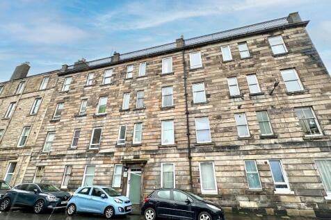 Well-presented one-bedroom unfurnished flat situated in the heart of Portobello. The property offers a bright open plan lounge/fitted kitchen, spacious double bedroom and bathroom, and benefits from g