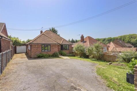 18 Chestnut Lane, HP15 7BZ-10.jpg