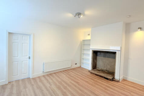 3 Bedroom Terraced in PR1 6LQ
