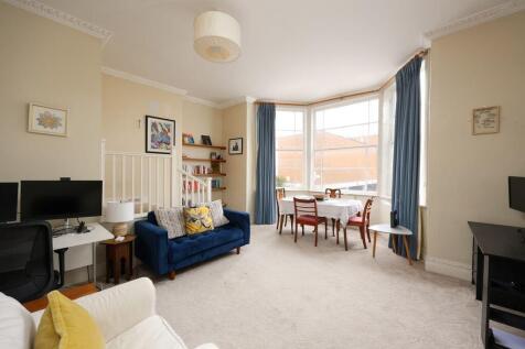 Sitting/Dining Room