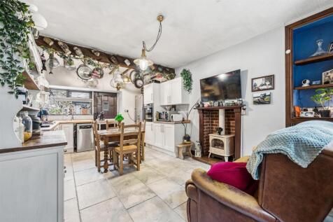 Mallin House - Kitchen