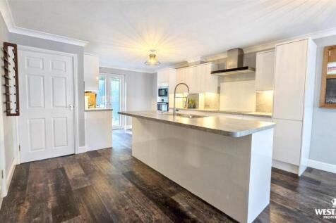 Kitchen 6.jpg