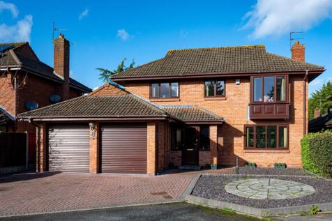 15 Midhurst Grove-22.jpg