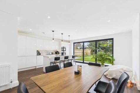 Open Plan Kitchen/Dining/Family Room