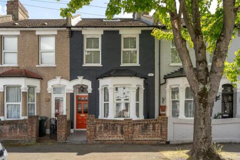 Tweedmouth Road, E13