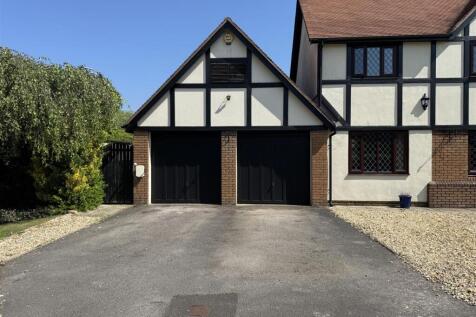 Detached Double Garage and Driveway