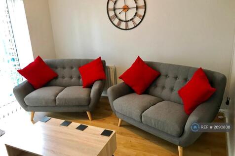 Comfy Lounge, Smart Tv, Patio Doors