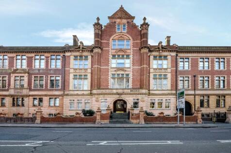 31 Old College House ext.jpg