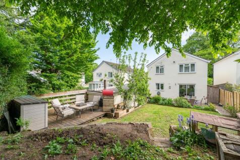 Rear Hawksworth Drive