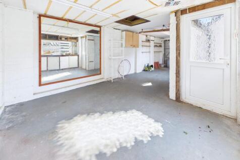 Garage/Gym