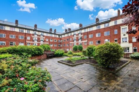 A beautifully renovated and spacious two double bedroom second floor apartment, offered to the market chain free, unfurnished and ready to move into.