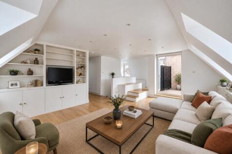 3 Bedroom Flat in SW3 3PP