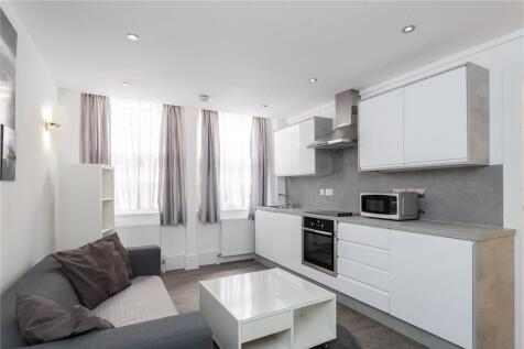 HEATING AND HOT WATER INCLUDED. A modern studio apartment set within a portered block located moments from both Regent's Park and Baker Street stations. The property offers a studio room/reception, a