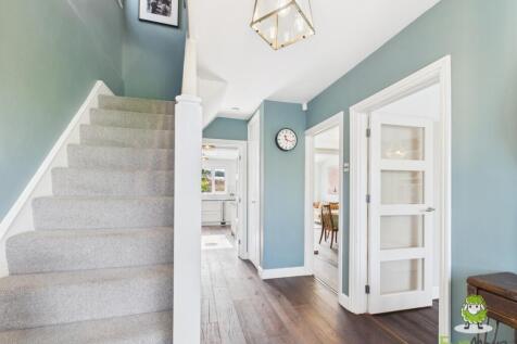 CAM03778G0-PR0235-STILL002