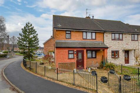89 Lamb Crescent-13.jpg