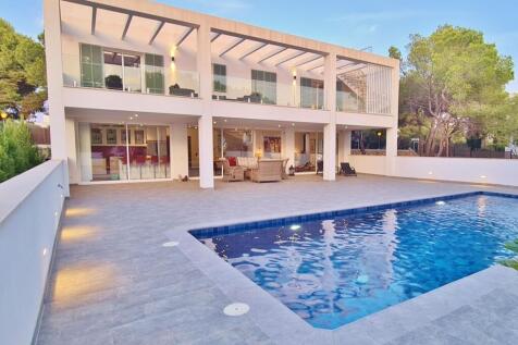 Elegant villa in Cala d'Or