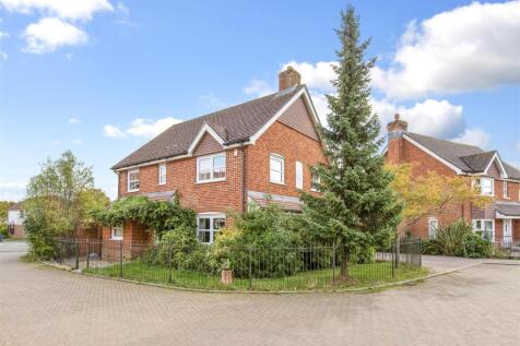 7 Turners Field, HP13 5YZ-14.jpg