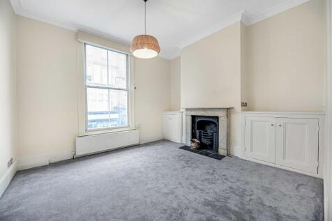 A delightful two bedroom maisonette located in this ever-popular part of Chelsea, just moments away from all of the amenities of the Fulham Road, SW10. This wonderful home offers a spacious living roo