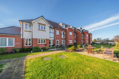 Owners Patio Area.jpg