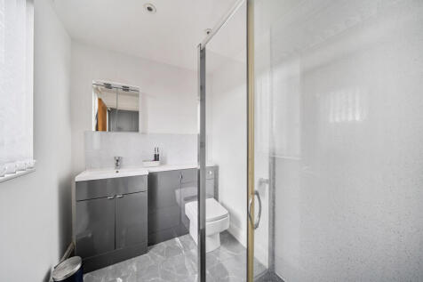 1356611-4-68d2bfd...