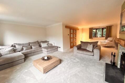 living room 6.jpg