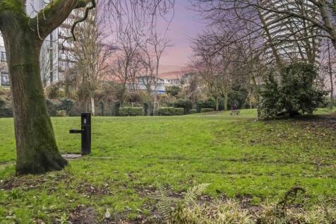 Fred Wells Gdns (opposite)