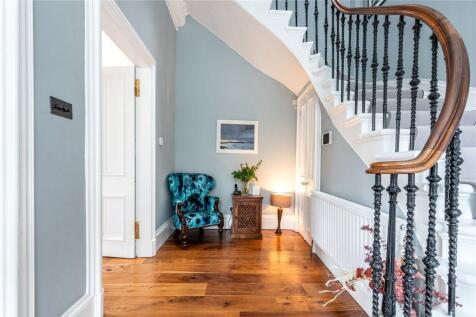5 bed, 4 bath End of Terrace in Glasgow - Photo 12