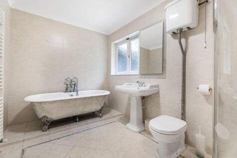 En-Suite Bathroom