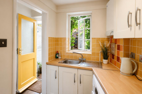 Kitchen 1.png