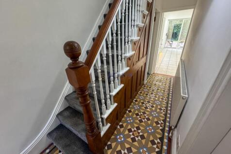 Entrance Hall Kitchen.jpg