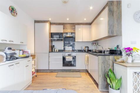 Kitchen 1.jpg
