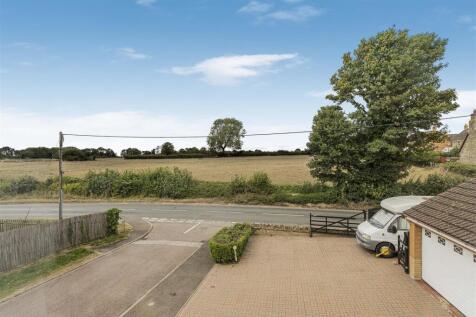 Long Acre, Brafield-on-the-Green