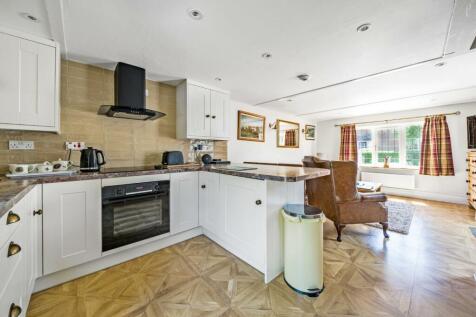 2nd view OPEN PLAN KITCHEN.jpg