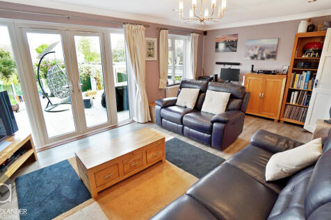 9-Halstead-Road-I...