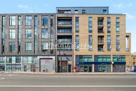 Canal Wharf E8-1.jpg