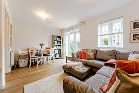 22 The Ride, Desborough-12.jpg