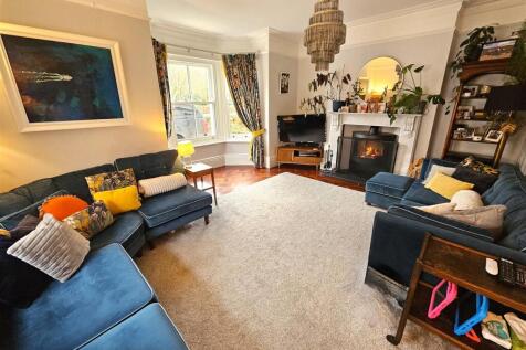 Sitting Room.jpg