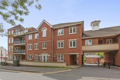 22 Tom Evans Court, Coningsby Rd, HP13 5FF-11.jpg