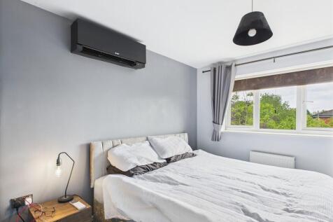 CAM03582G0-PR0097...