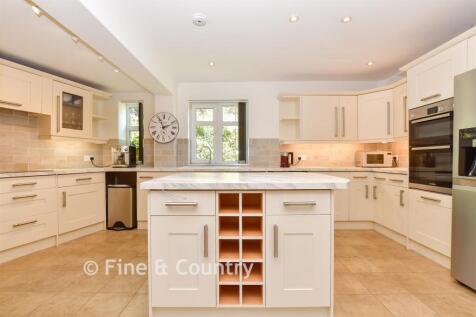 Kitchen/ Breakfast Room
