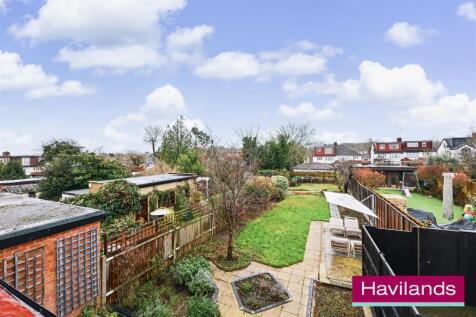 Winchmore Hill Road N21 1QR-22.jpg