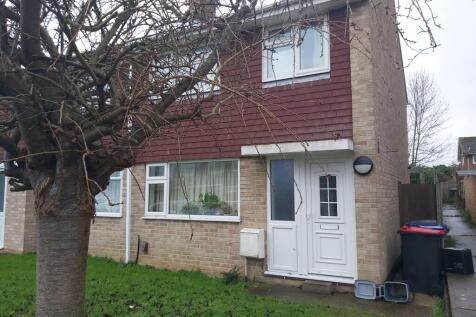 4 Bedroom House in CT2 7HS
