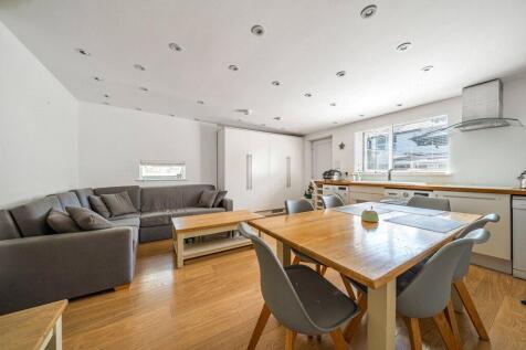 Kitchen/Living Space