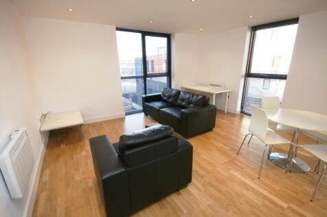 The Mews at Eastbank is a fantastic, modern development situated on Great Ancoats Street and only a short walk from Piccadilly Train Station and Manchester's fashionable Northern Quarter.
